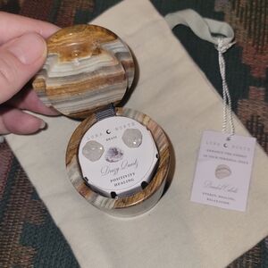 Luna Norte druzy quartz earrings in stone gift box